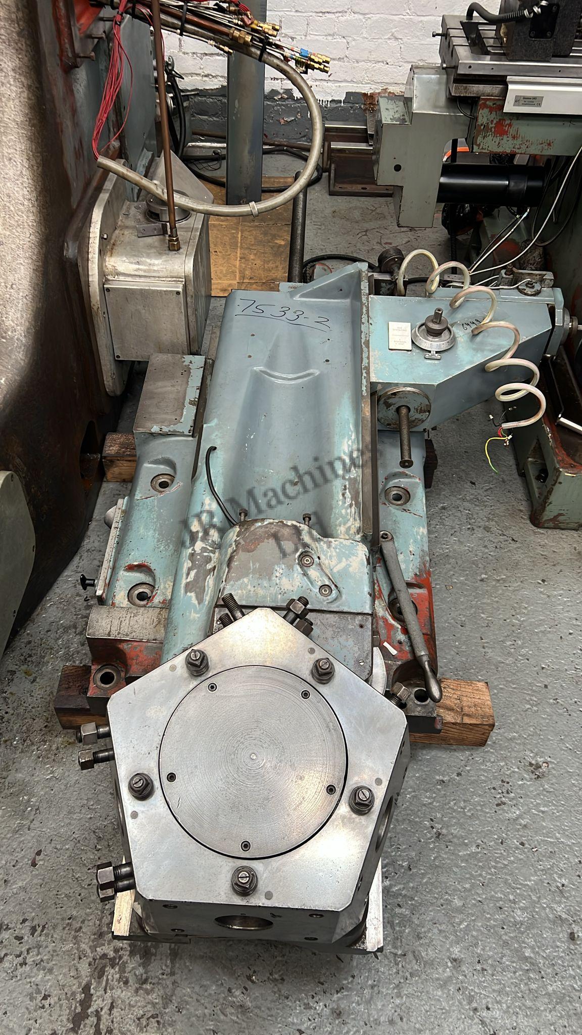 d9